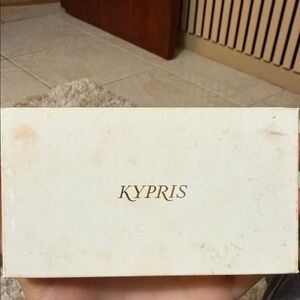 Kypris Eyeshadow Palette - Cream and Brown Shades